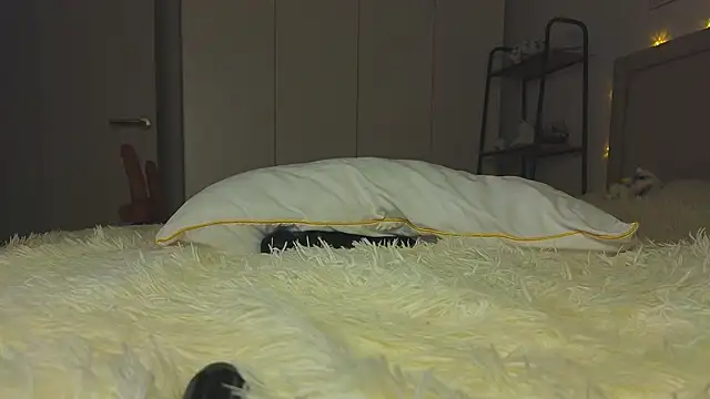 Lili_Roze_ live sex cam