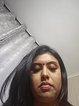 Indian_GlowingMiax live sex cam