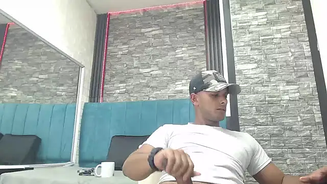 Chris_Dick23 live sex cam