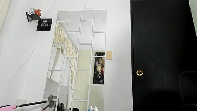 sarita_loven live sex cam