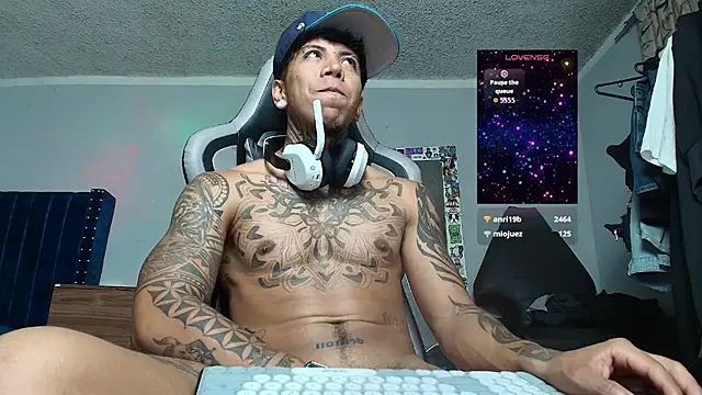 Nickhot0609 live sex cam