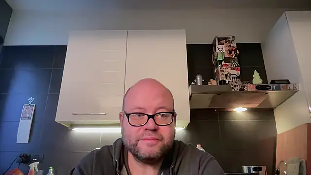 theitalianbear live sex cam