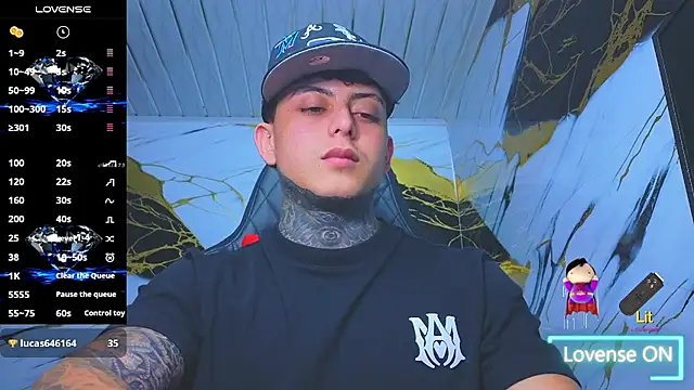 Kevin22_222 live sex cam