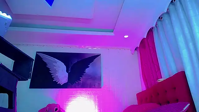 NahomiCamper live sex cam