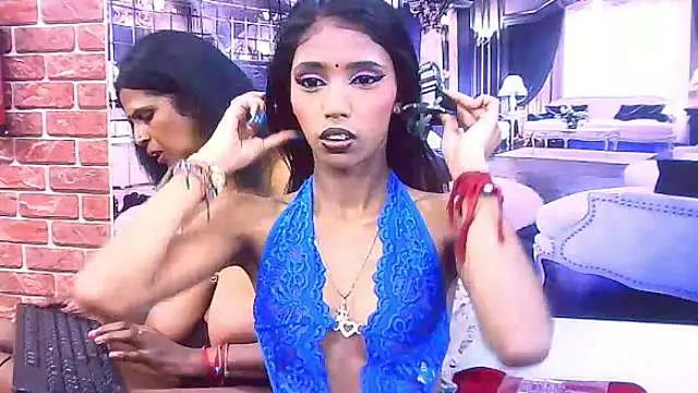 IndianSexySlender live sex cam