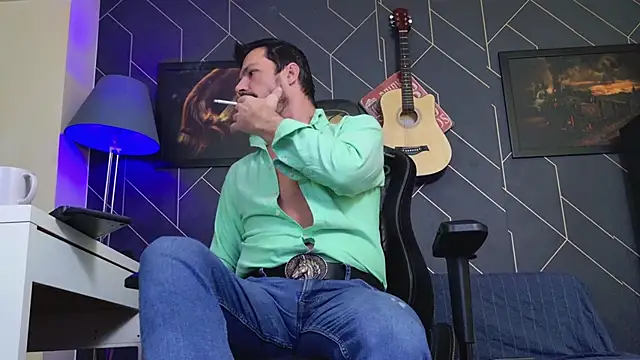 ChrisKox live sex cam