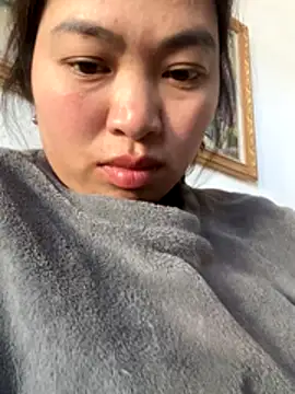 Nhung584 live sex cam