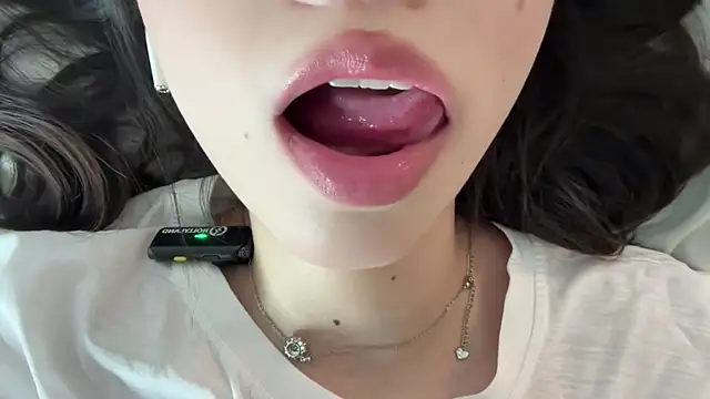 yourlittlesunrise_ live sex cam