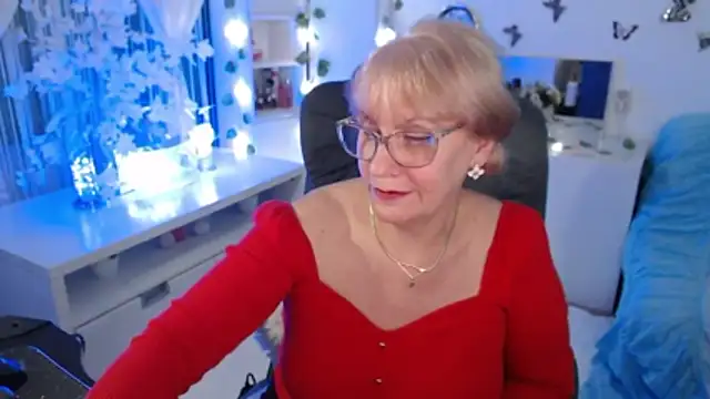 Ghertrude52 live sex cam