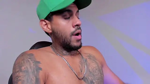 LuigiVitale_1 live sex cam