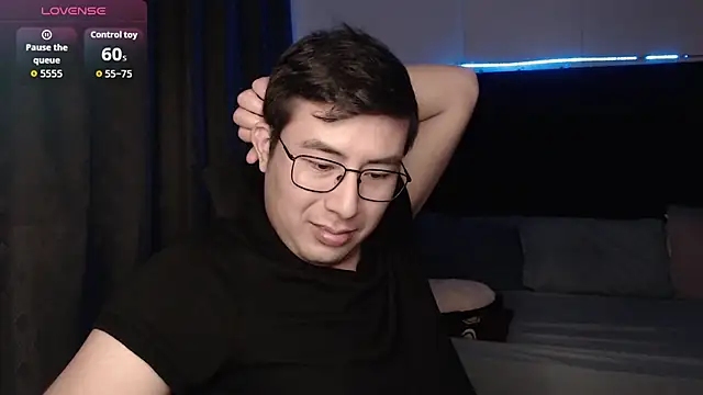 andrewmhilton_ live sex cam