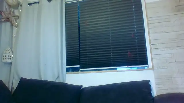 DevilsAngel13 live sex cam