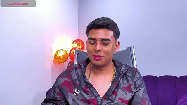 Matthewlodge live sex cam