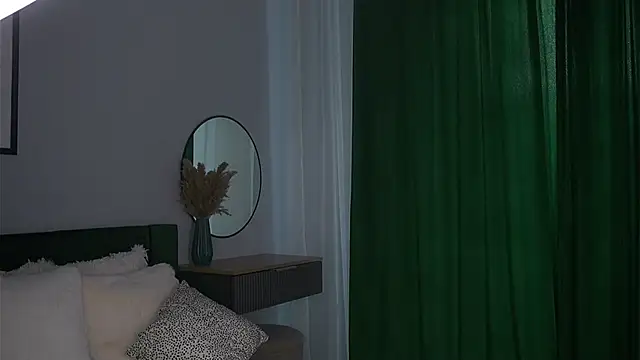 PiquingOgalala live sex cam