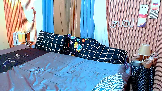 mikhaylahanderson live sex cam