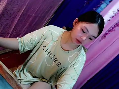 lustfullakim live sex cam