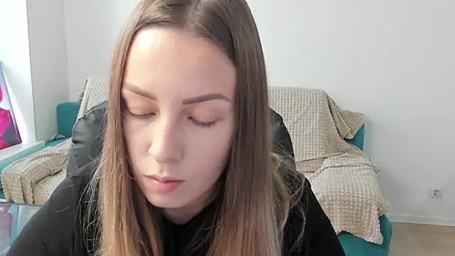 Mia_shy1 live sex cam