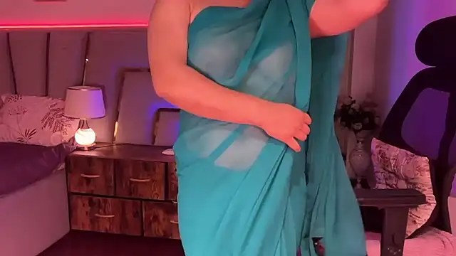 SunhariGirl live sex cam