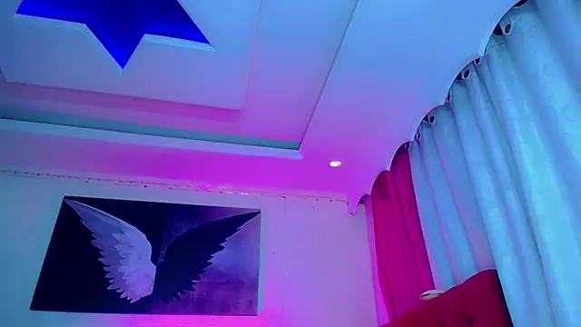 NahomiCamper live sex cam