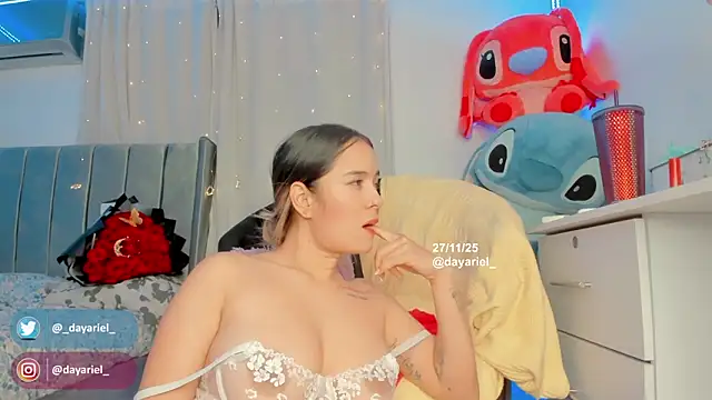 Yellowranger1 live sex cam