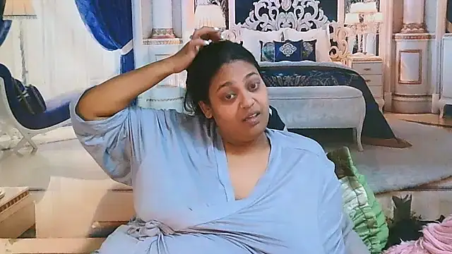 IndianYummy live sex cam