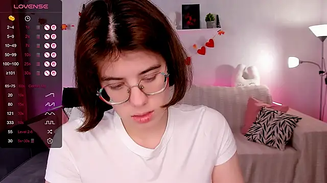 BellaCaress live sex cam