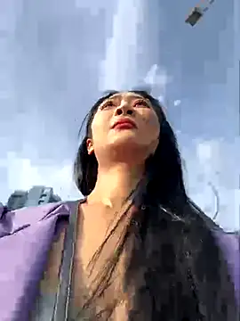 so-linger live sex cam