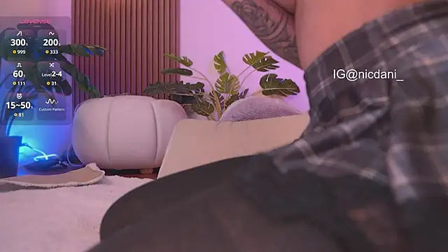nicdani_1 live sex cam