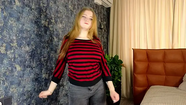 NightSaffron live sex cam