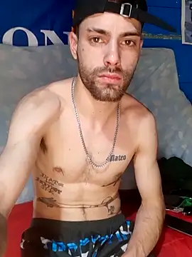 MatiasflamaV live sex cam