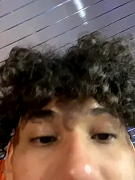 Nezuko-uWux live sex cam