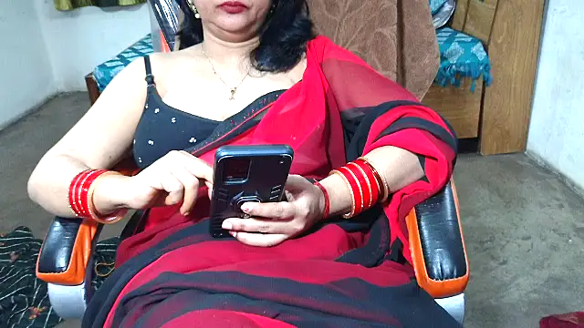 Cute_Mahi22 live sex cam