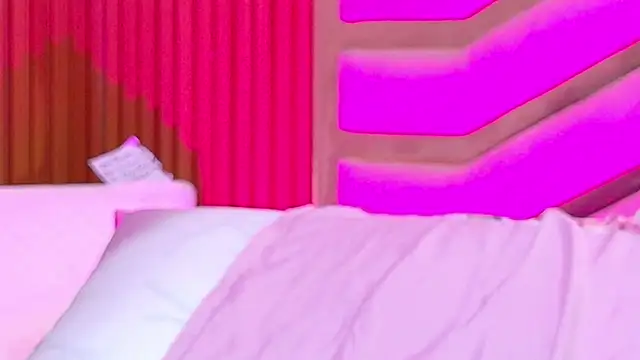 Beautifulskinny18 live sex cam