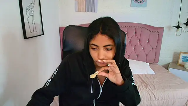 shaneelle live sex cam