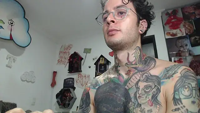 CryBoy13 live sex cam