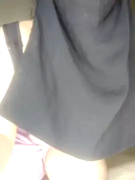 yaraa49 live sex cam