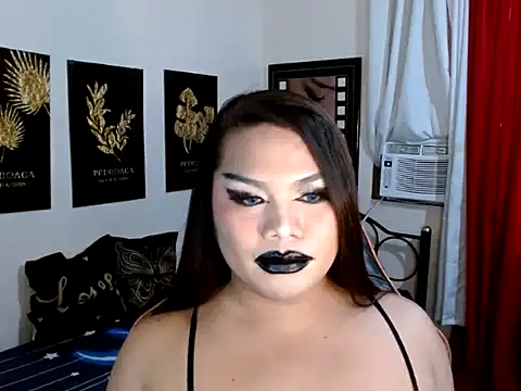 TSbrianaHugeCock live sex cam