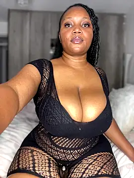 RoyalVibeXO live sex cam