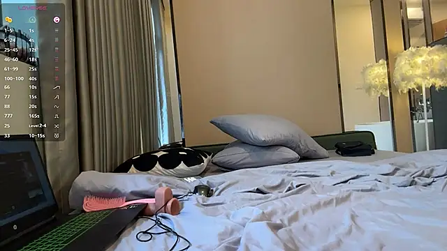 LezlieGreet live sex cam