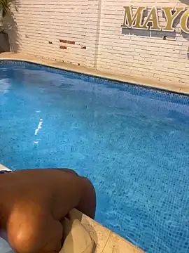 Maxim-Walker live sex cam