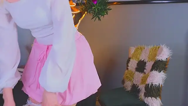 YungLyssy live sex cam