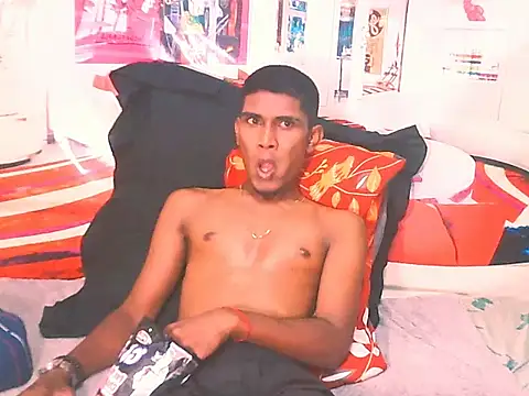 IndianThuggin live sex cam