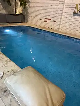 Maxim-Walker live sex cam