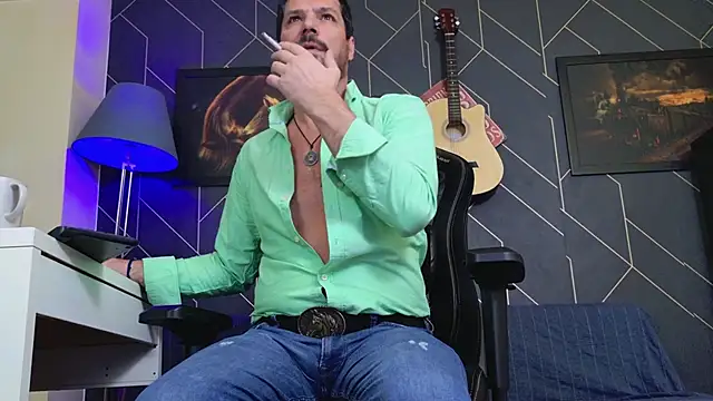 ChrisKox live sex cam