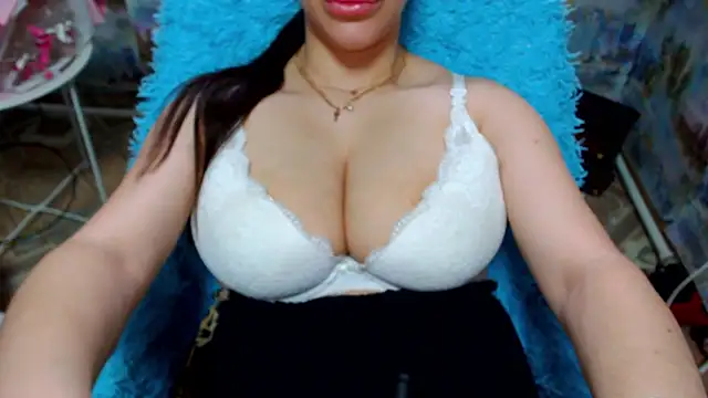 lovelyseu live sex cam