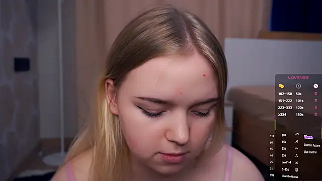 ZaraCreedon live sex cam