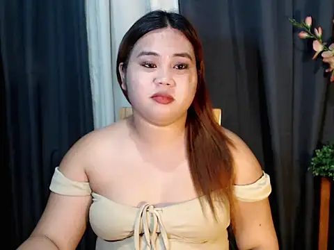 queen_staceyy live sex cam