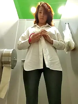 EvaXOAir live sex cam