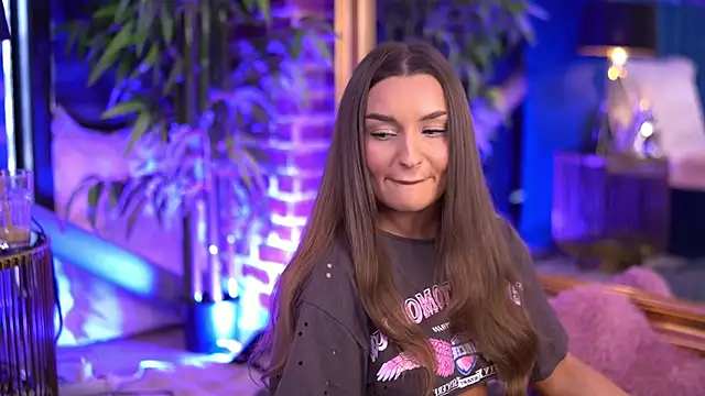 MillaSerene live sex cam