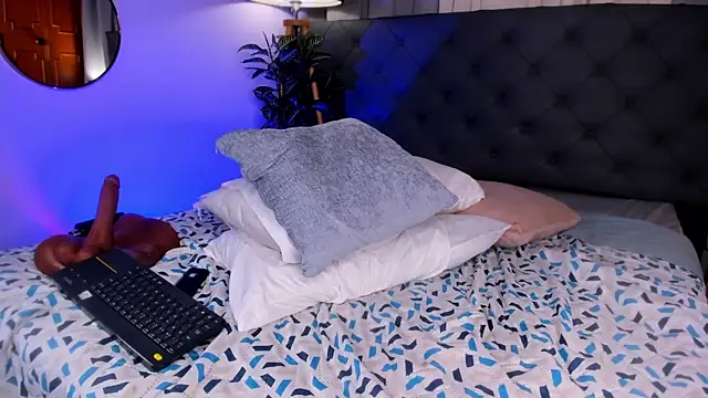 EmaaaBrown_ live sex cam